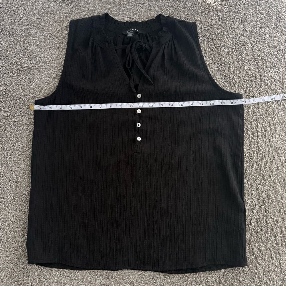 TRIBAL | Sleeveless textured blouse - Size Medium - Picture 9 of 10